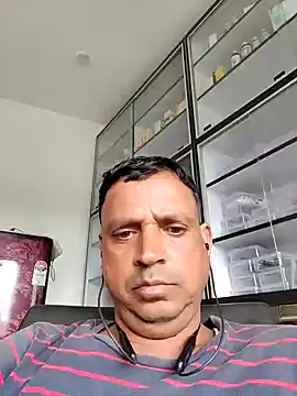 Snapshot of Raj1043 chatting on July 5, 2026, 7:15 am Raj1043 online show from July 5, 2026, 7:15 am