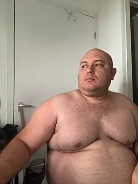 BigromeoXX online show from November 30, 2025, 10:05 am