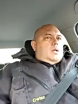 BigromeoXX online show from November 6, 2025, 7:01 am