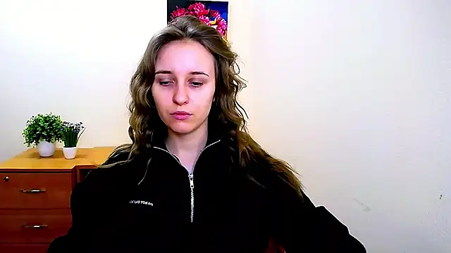  Nicole new online show from February 6, 2025, 12:26 pm