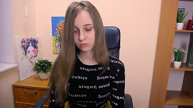  Nicole new online show from February 8, 2025, 12:28 pm