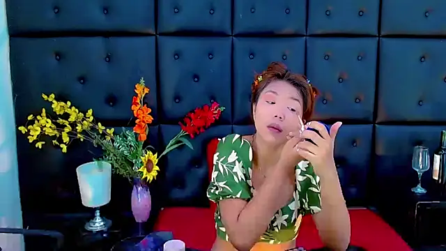 Isalombardi online show from February 10, 2026, 2:54 am