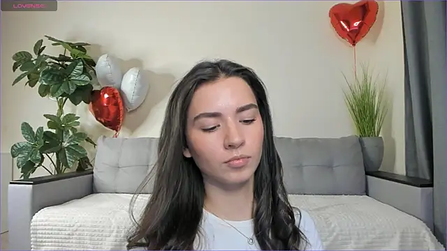 NicoleLuv online show from March 9, 2025, 4:11 pm