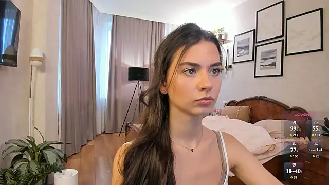 NicoleLuv online show from June 28, 2026, 4:24 pm