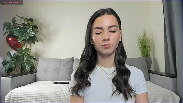 NicoleLuv online show from February 26, 2025, 4:16 pm