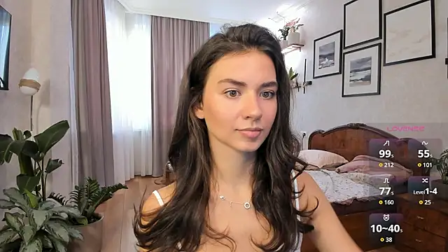 Snapshot of NicoleLuv chatting on February 25, 2026, 2:39 pm NicoleLuv online show from February 25, 2026, 2:39 pm