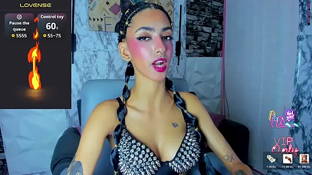 Queen Cuarxxo online show from July 14, 2026, 2:05 am