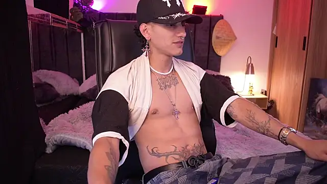 DemonKush-- online show from July 19, 2026, 3:48 am