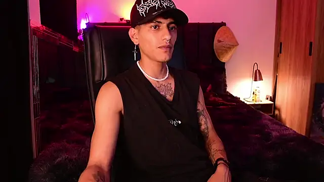 DemonKush-- online show from July 4, 2026, 1:01 am