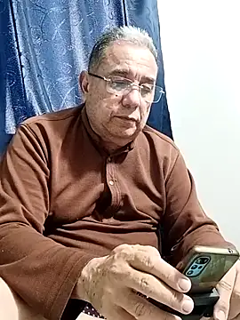 Snapshot of MATTHEW_MRANDA chatting on June 28, 2026, 7:31 pm MATTHEW MRANDA online show from June 28, 2026, 7:31 pm