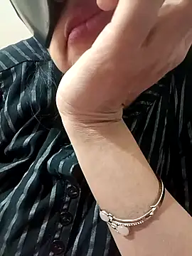 kaamuk shweta online show from December 15, 2025, 6:47 pm