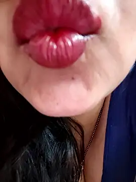 kaamuk shweta online show from May 18, 2026, 5:34 am