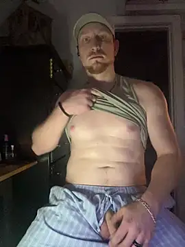 bigred0808 online show from March 1, 2026, 5:29 am