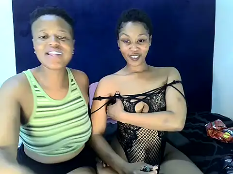 ReginaStar16 online show from October 7, 2025, 7:48 pm