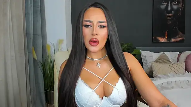 Sonia  Rey online show from October 16, 2025, 2:47 pm