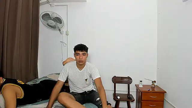 jonmaykolrose online show from February 4, 2025, 1:45 am