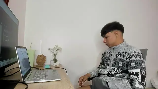 jonmaykolrose online show from October 21, 2025, 7:24 pm