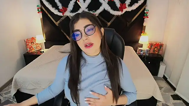 Amelie saenz online show from December 16, 2025, 9:19 pm