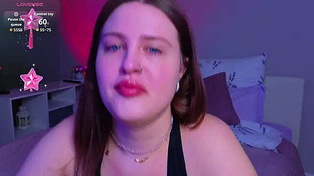  Sarah Soul  online show from May 3, 2026, 11:08 pm