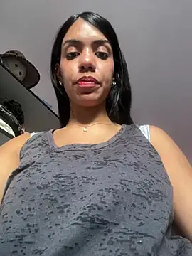 -Naomyy- online show from March 10, 2025, 9:51 pm