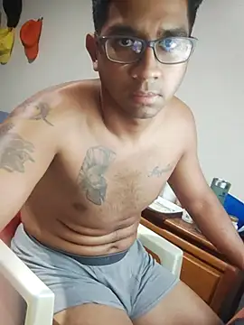 Snapshot of FitGeorge chatting on December 13, 2025, 8:26 pm FitGeorge online show from December 13, 2025, 8:26 pm