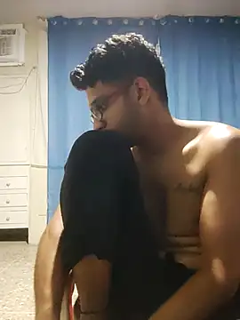 Snapshot of FitGeorge chatting on December 4, 2025, 1:15 am FitGeorge online show from December 4, 2025, 1:15 am