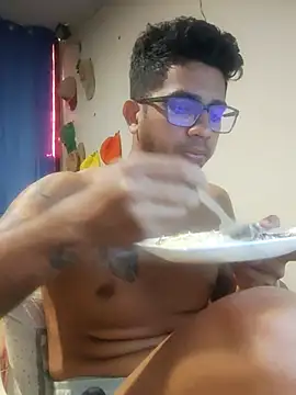 Snapshot of FitGeorge chatting on January 11, 2026, 6:04 pm FitGeorge online show from January 11, 2026, 6:04 pm