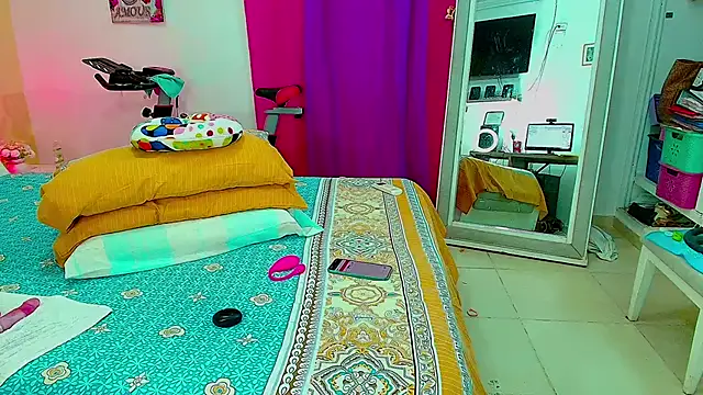 Kendralove31xxx online show from November 7, 2025, 2:16 am