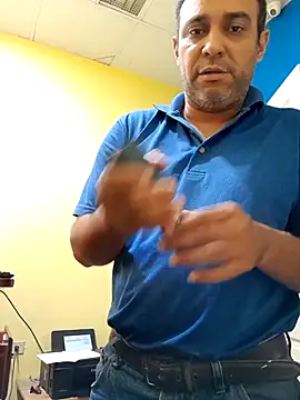 friendsloversex online show from September 19, 2025, 5:50 pm