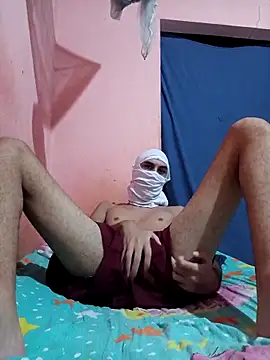 Joaozynx69 online show from May 13, 2026, 3:46 am