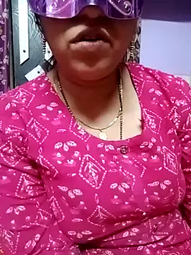 Snapshot of jiyahot1432 chatting on February 12, 2025, 6:51 pm jiyahot1432 online show from February 12, 2025, 6:51 pm