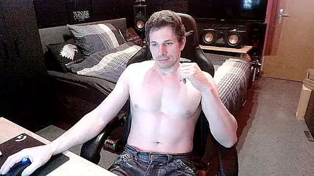 dreamwallker21 online show from April 10, 2026, 7:10 pm