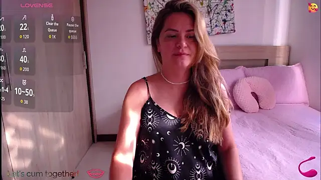 ParisW online show from September 11, 2025, 12:38 pm