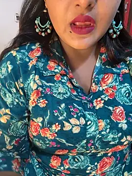 Ayesha mahi online show from October 4, 2025, 11:01 am