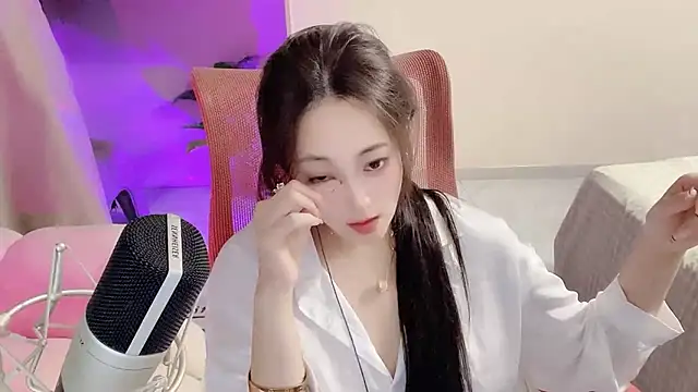 Daisy-77 online show from September 14, 2025, 6:52 pm