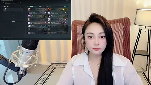 Daisy-77 online show from June 17, 2026, 1:32 pm