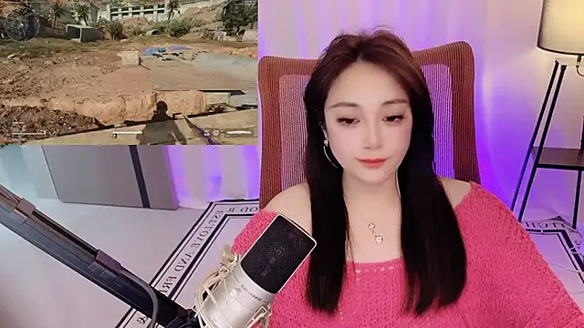 Daisy-77 online show from July 28, 2026, 2:05 pm