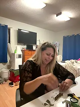 Hotslut187 online show from January 18, 2026, 3:10 am