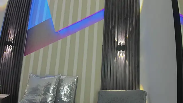 emily layton online show from February 3, 2026, 9:47 am