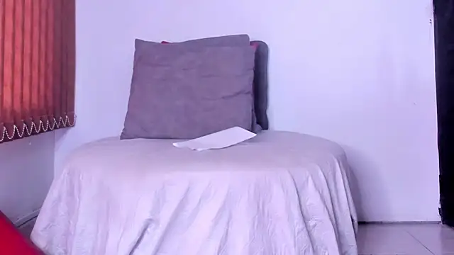 Snapshot of alondrabigtits chatting on March 10, 2026, 12:09 pm alondrabigtits online show from March 10, 2026, 12:09 pm