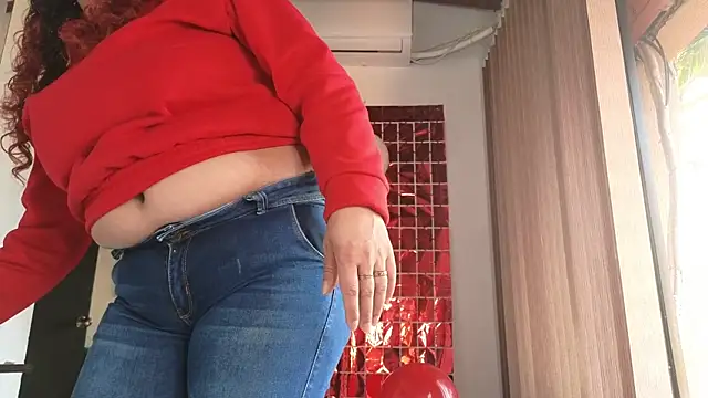 Snapshot of alondrabigtits chatting on February 11, 2026, 12:38 pm alondrabigtits online show from February 11, 2026, 12:38 pm