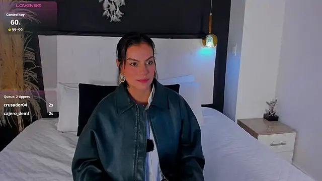 Ada Monroe10 online show from June 5, 2026, 2:23 pm