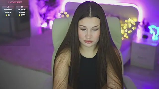 OneLaya online show from September 15, 2025, 7:09 am