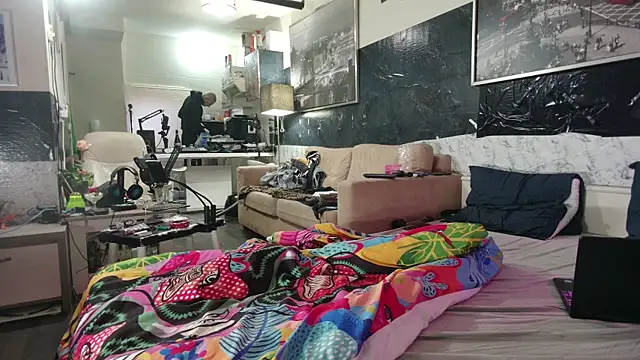 Doggyray44 online show from March 23, 2025, 6:16 am