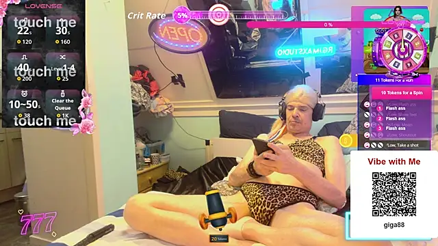 Snapshot of Doggyray44 chatting on July 29, 2026, 2:33 am Doggyray44 online show from July 29, 2026, 2:33 am