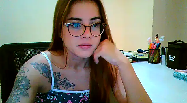 maliamiller online show from March 21, 2025, 6:16 am