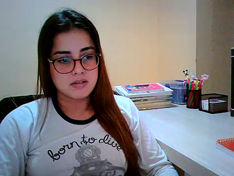 maliamiller online show from October 2, 2025, 4:27 am