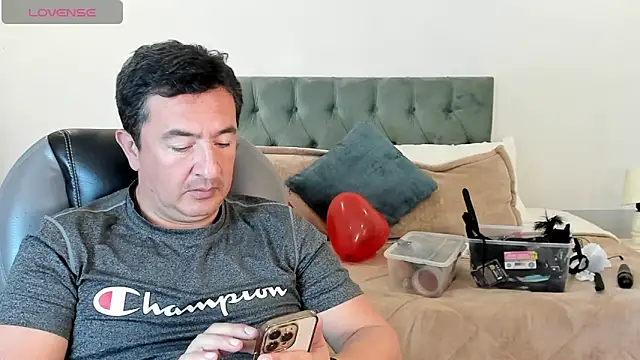 Sam and molly  online show from January 30, 2025, 7:15 pm