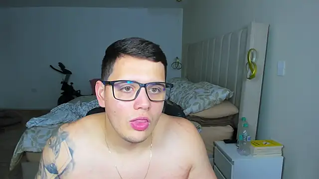 Snapshot of jhonstark09 chatting on March 26, 2026, 4:49 pm jhonstark09 online show from March 26, 2026, 4:49 pm