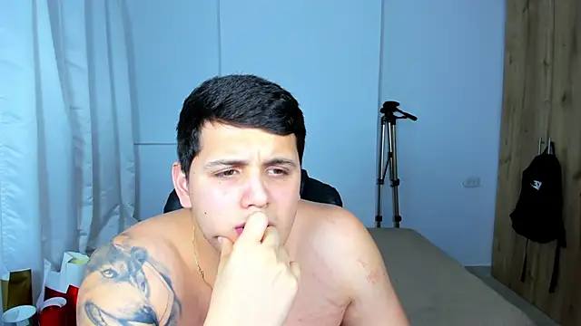 Snapshot of jhonstark09 chatting on February 16, 2025, 1:47 am jhonstark09 online show from February 16, 2025, 1:47 am